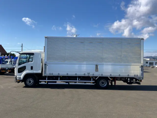 いすゞ フォワード 2RG-FRR90T2(2WD)の写真7