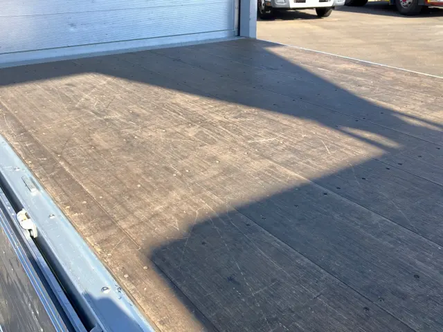 いすゞ フォワード 2RG-FRR90T2(2WD)の写真11