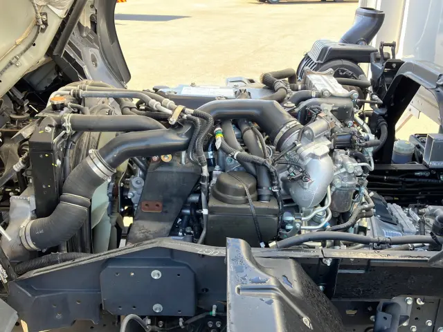 いすゞ フォワード 2RG-FRR90T2(2WD)の写真19