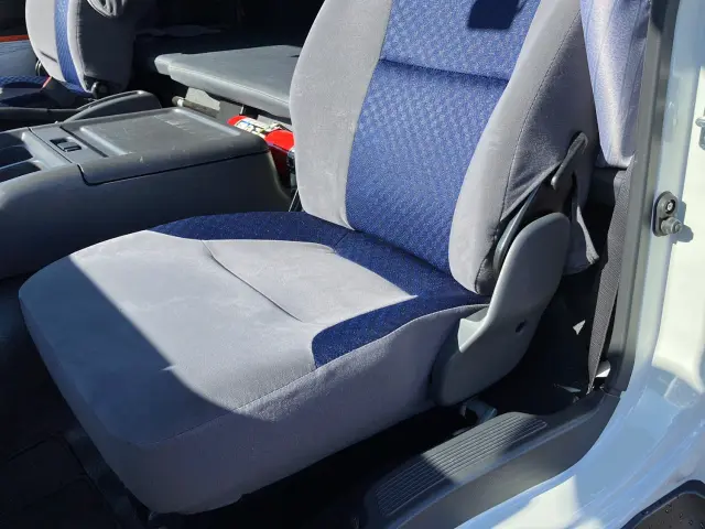 いすゞ フォワード 2RG-FRR90T2(2WD)の写真22