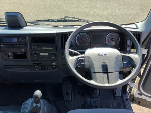 いすゞ フォワード 2RG-FRR90T2(2WD)の写真23
