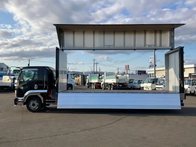 いすゞ フォワード 2RG-FRR90T2(2WD)の写真5