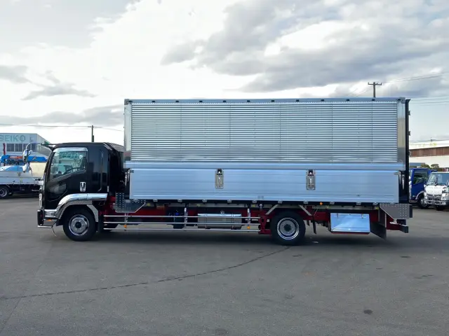 いすゞ フォワード 2RG-FRR90T2(2WD)の写真7