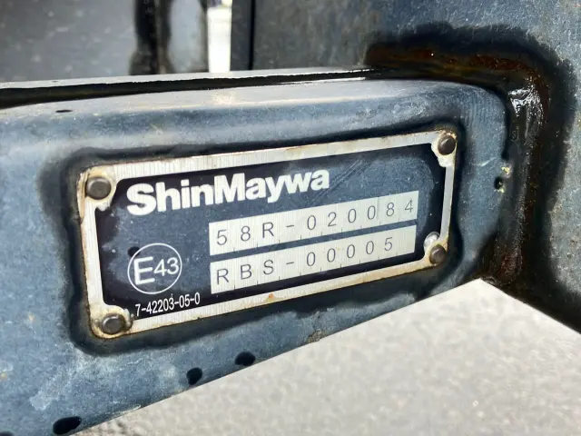 いすゞ ギガ QKG-CYJ77A(8x4)の写真13