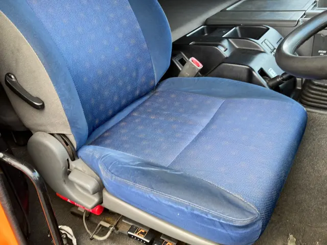 いすゞ ギガ QKG-CYJ77A(8x4)の写真21