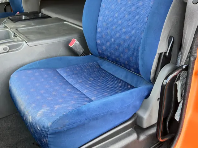 いすゞ ギガ QKG-CYJ77A(8x4)の写真22