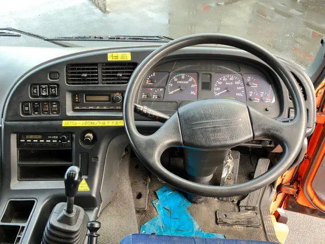 いすゞ ギガ QKG-CYJ77A(8x4)の写真23