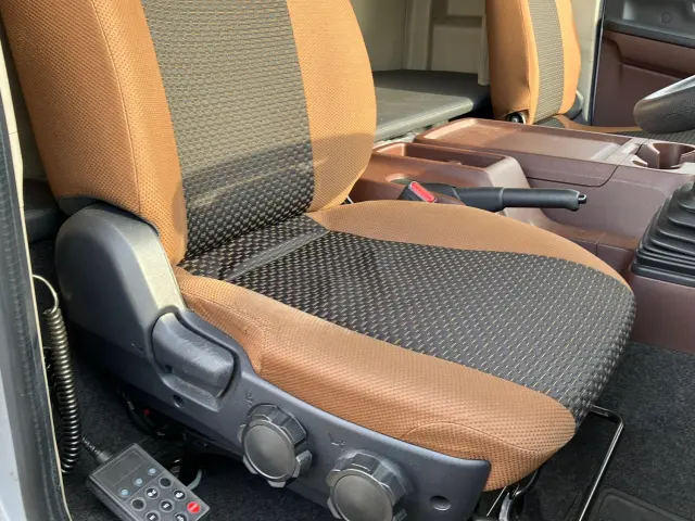 日野 レンジャー 2KG-FD2ABG(2WD)の写真18