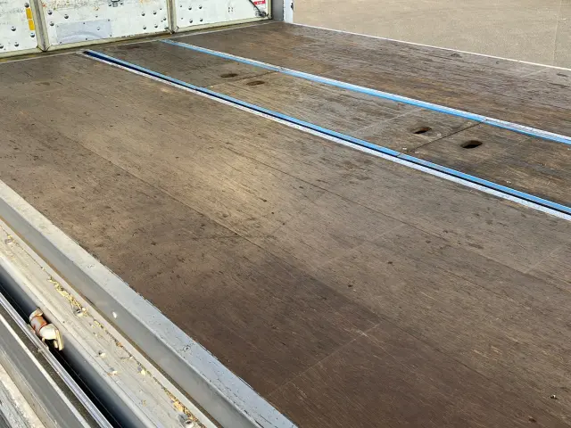 三菱 ファイター PDG-FK71R(2WD)の写真11