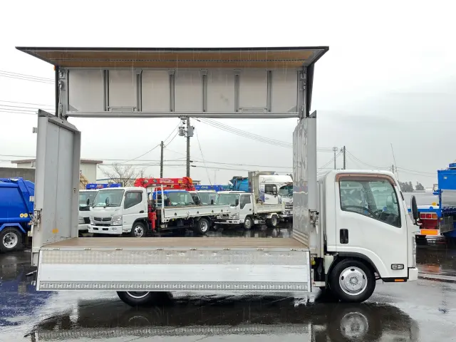 いすゞ エルフ TKG-NMR85AN(2WD)の写真6