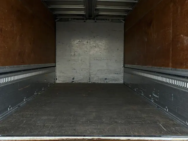 いすゞ エルフ TPG-NPR85YN(2WD)の写真10