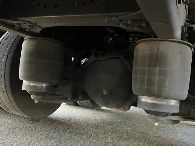 日野 プロフィア 2DG-FW1AHG(8x4)の写真18