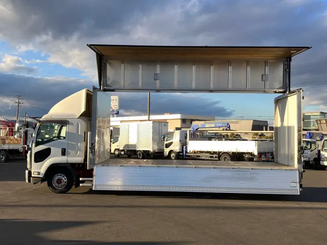 いすゞ フォワード 2RG-FRR90T2(2WD)の写真5