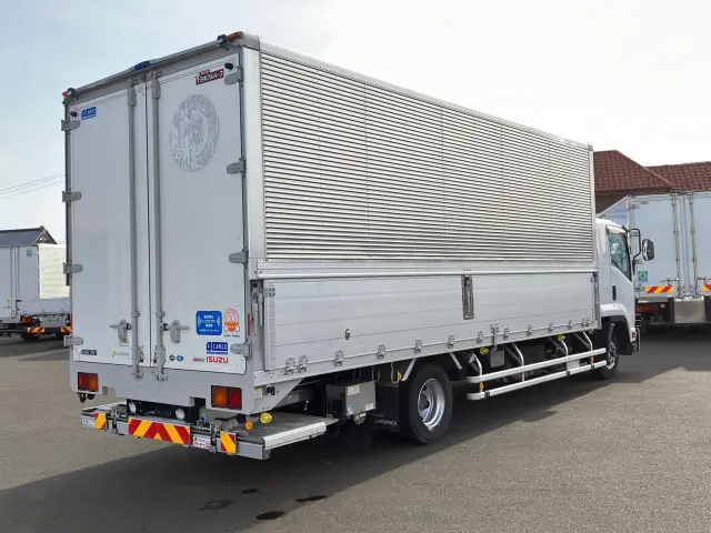 いすゞ フォワード 2RG-FRR90S2(2WD)の写真3