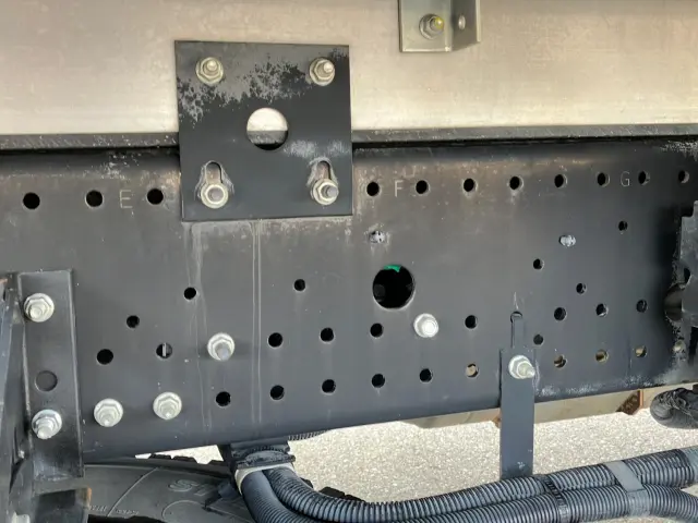 いすゞ フォワード 2RG-FRR90S2(2WD)の写真16