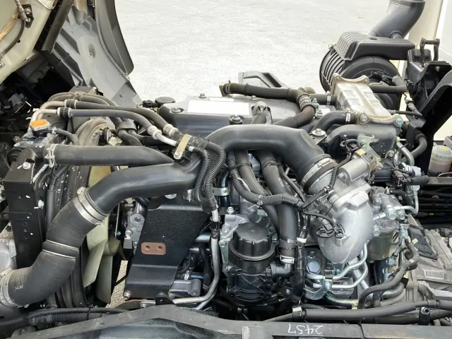 いすゞ フォワード 2RG-FRR90S2(2WD)の写真19