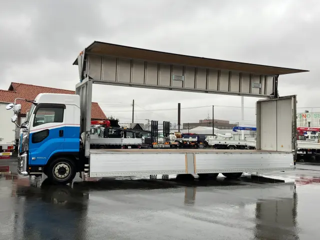 いすゞ ギガ 2PG-CYY77CY(6x4)の写真5