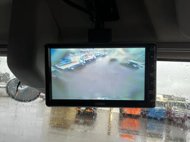 いすゞ ギガ 2PG-CYY77CY(6x4)の写真22