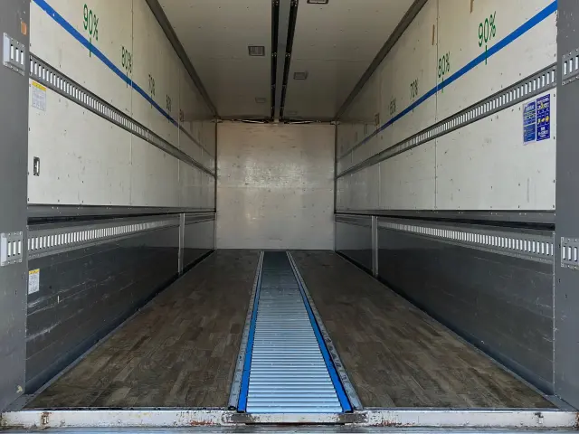 日野 プロフィア 2DG-FW1AHG(8x4)の写真10