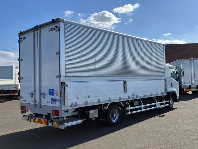 いすゞ フォワード 2RG-FRR90S2(2WD)の写真3