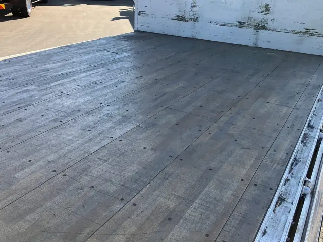 いすゞ フォワード 2RG-FRR90S2(2WD)の写真11