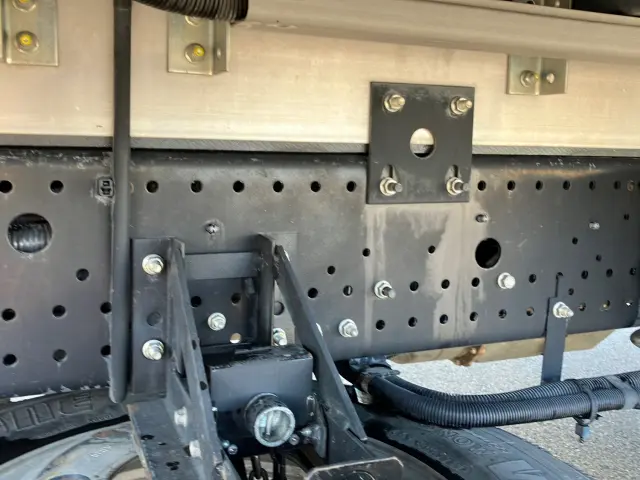 いすゞ フォワード 2RG-FRR90S2(2WD)の写真16