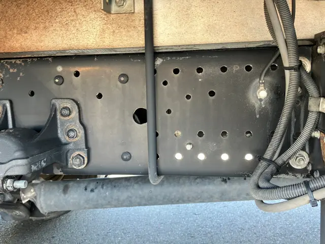 いすゞ フォワード 2RG-FRR90S2(2WD)の写真17