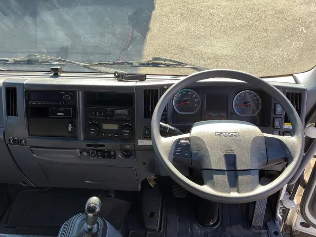 いすゞ フォワード 2RG-FRR90S2(2WD)の写真23
