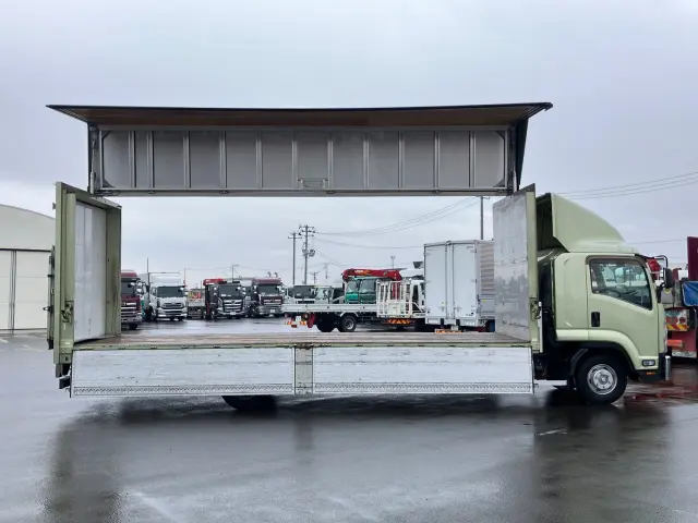 いすゞ フォワード TKG-FRR90S2(2WD)の写真6