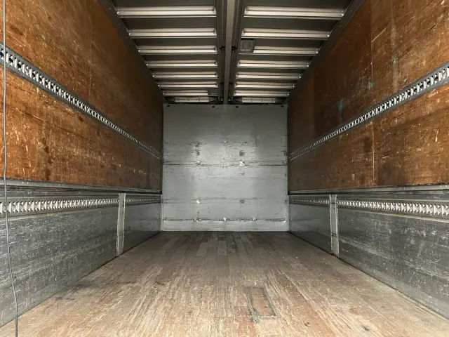 いすゞ フォワード TKG-FRR90S2(2WD)の写真10