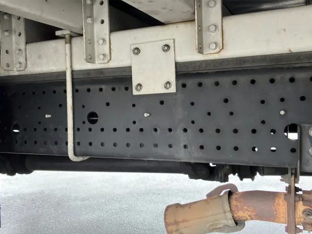 いすゞ フォワード TKG-FRR90S2(2WD)の写真17