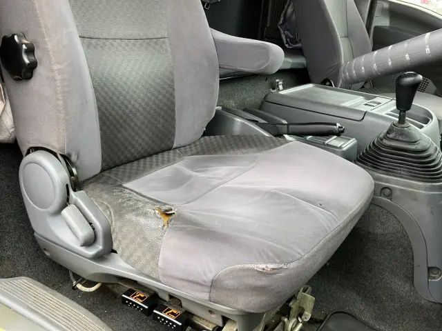 いすゞ フォワード TKG-FRR90S2(2WD)の写真21