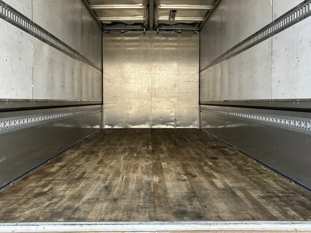 三菱 ファイター 2KG-FK62F(2WD)の写真10