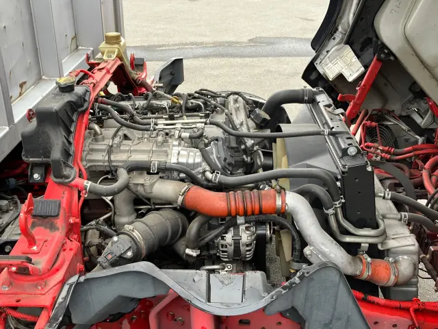 三菱 キャンター TPG-FEB90(2WD)の写真17