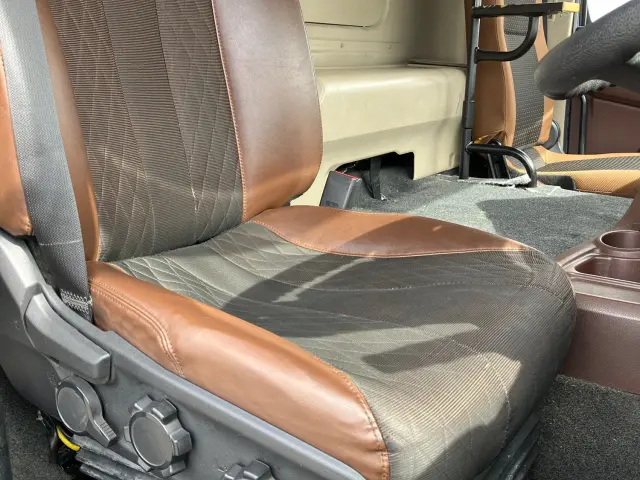 日野 プロフィア 2DG-FW1AHJ(8x4)の写真18