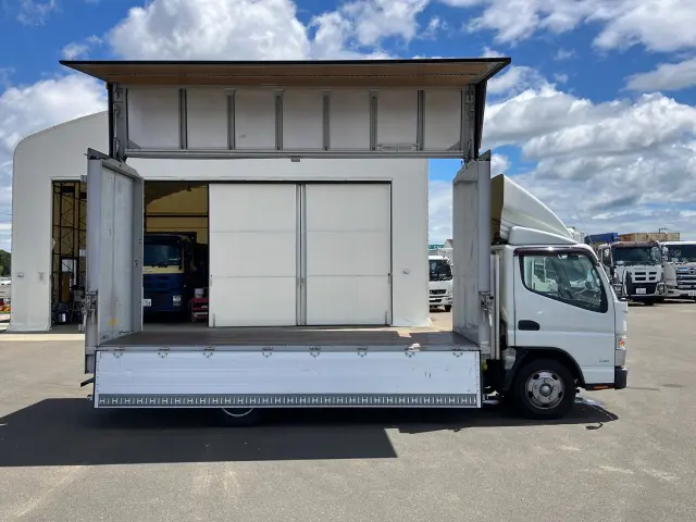 三菱 キャンター TPG-FEA50(2WD)の写真6