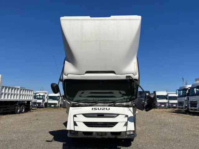 いすゞ ギガ QPG-CYJ77B(8x4)の写真23