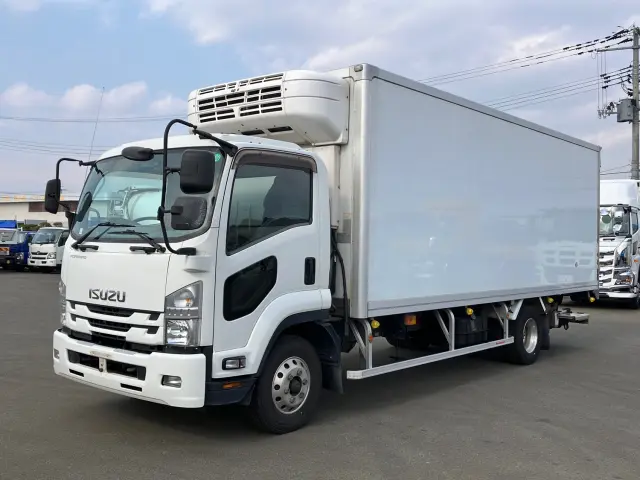 いすゞ フォワード TKG-FRR90S2(2WD)の写真1