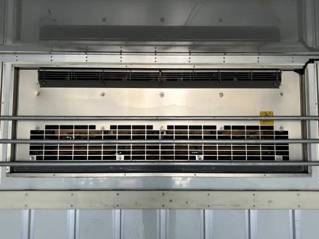 UD クオン QKG-CD5ZA(6x2)の写真10