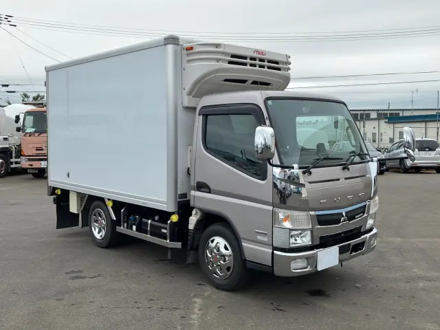 三菱 キャンター 2PG-FEAV0(2WD)の写真2