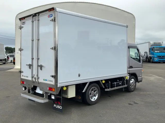 三菱 キャンター 2PG-FEAV0(2WD)の写真3