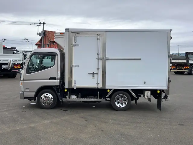 三菱 キャンター 2PG-FEAV0(2WD)の写真5