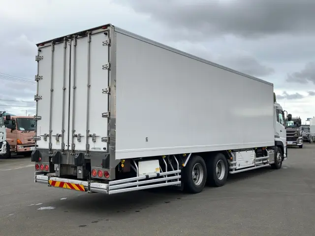 UD クオン QPG-CD5ZA(6x2)の写真3