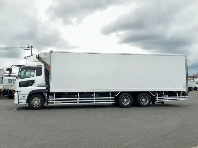 UD クオン QPG-CD5ZA(6x2)の写真5