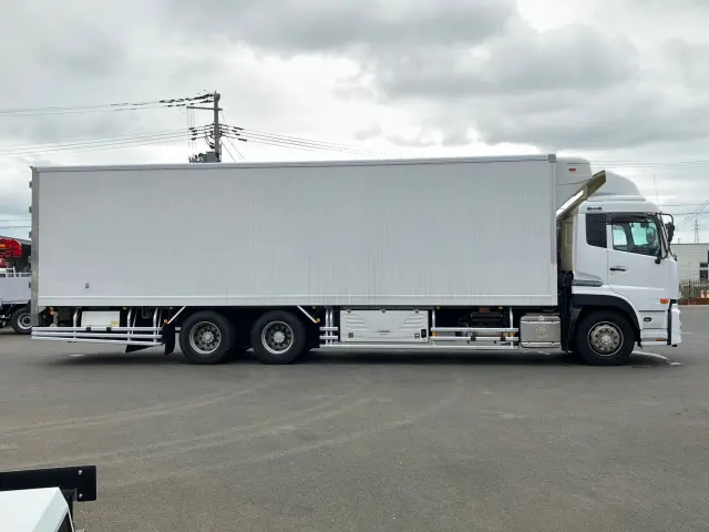 UD クオン QPG-CD5ZA(6x2)の写真6