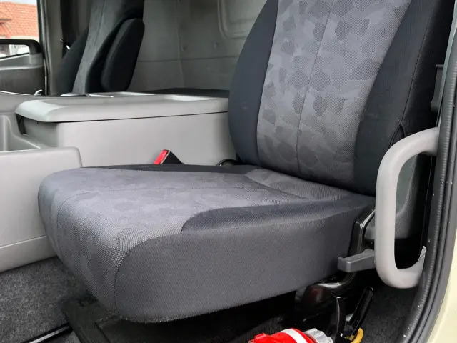 UD クオン QPG-CD5ZA(6x2)の写真20