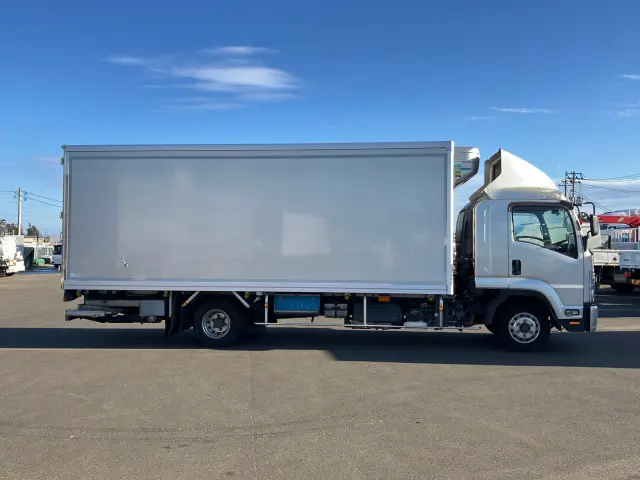 いすゞ フォワード 2PG-FRR90T2(2WD)の写真6