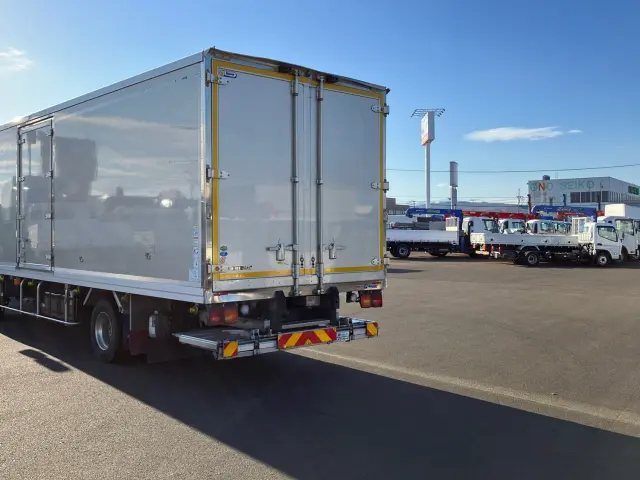 いすゞ フォワード 2PG-FRR90T2(2WD)の写真11