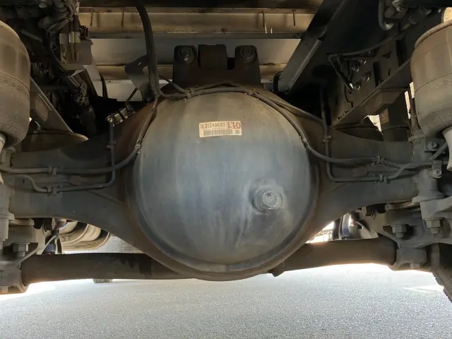 いすゞ フォワード 2PG-FRR90T2(2WD)の写真15