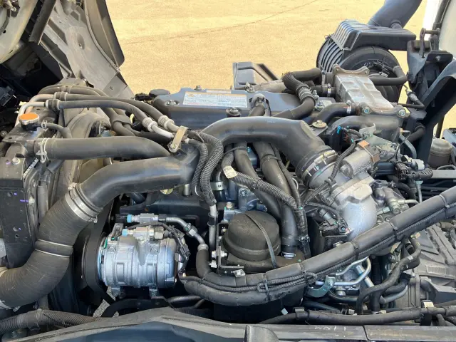 いすゞ フォワード 2PG-FRR90T2(2WD)の写真16